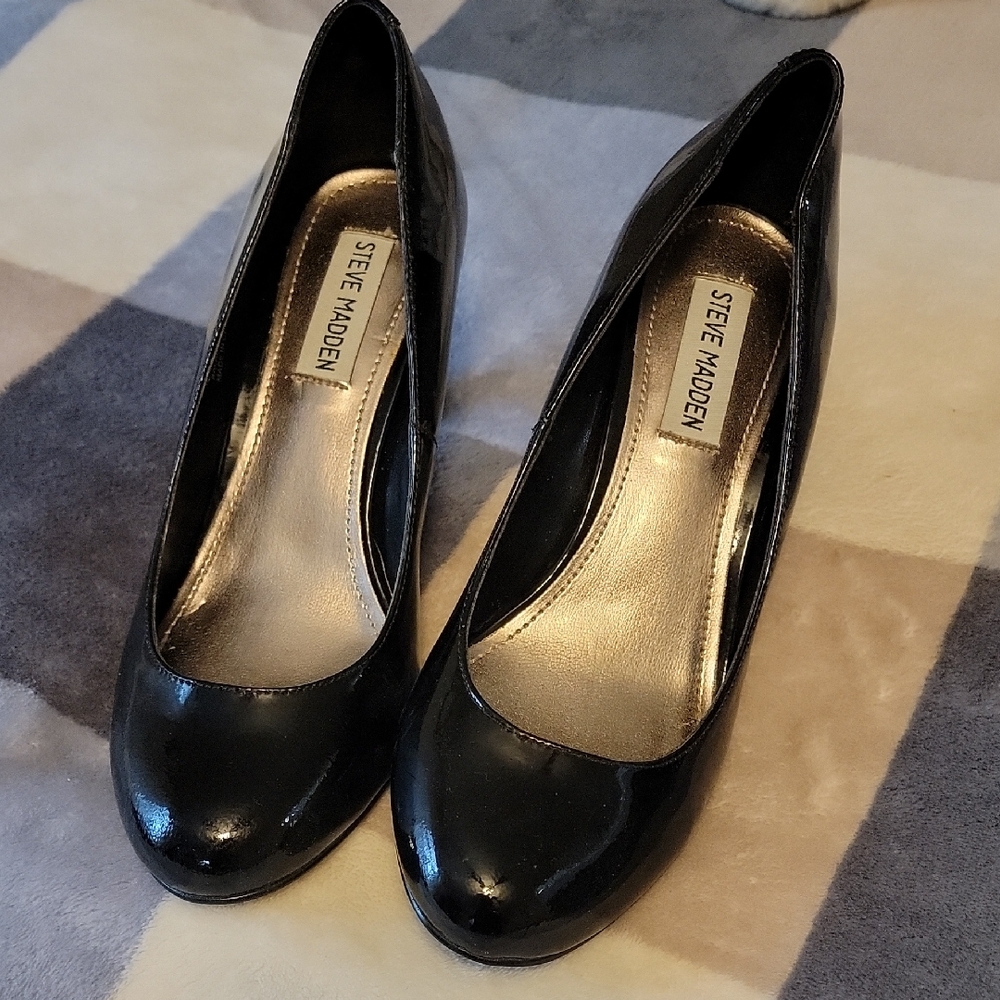 Steve Madden Black Heels Classic Pumps NWT